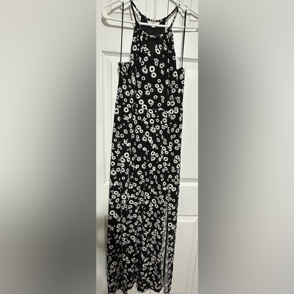 Candie's Black and White Floral Maxi Dress